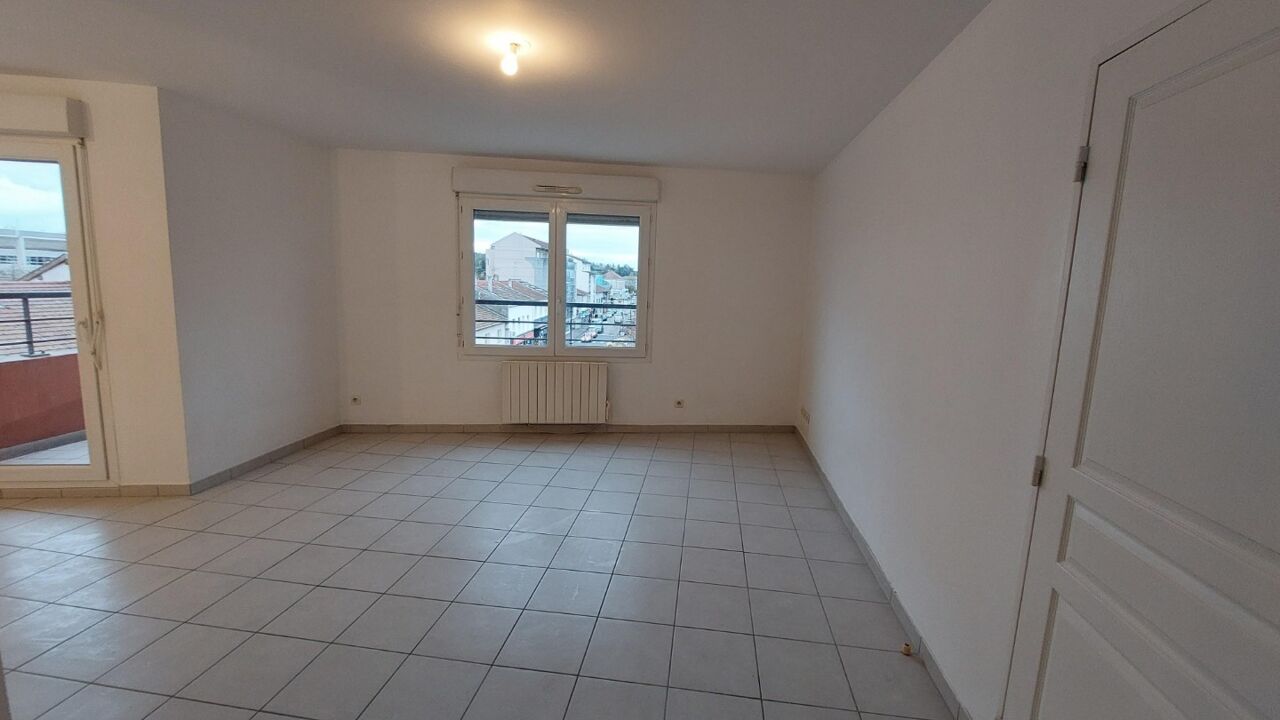 appartement 4 pièces 76 m2 à louer à Meyzieu (69330)
