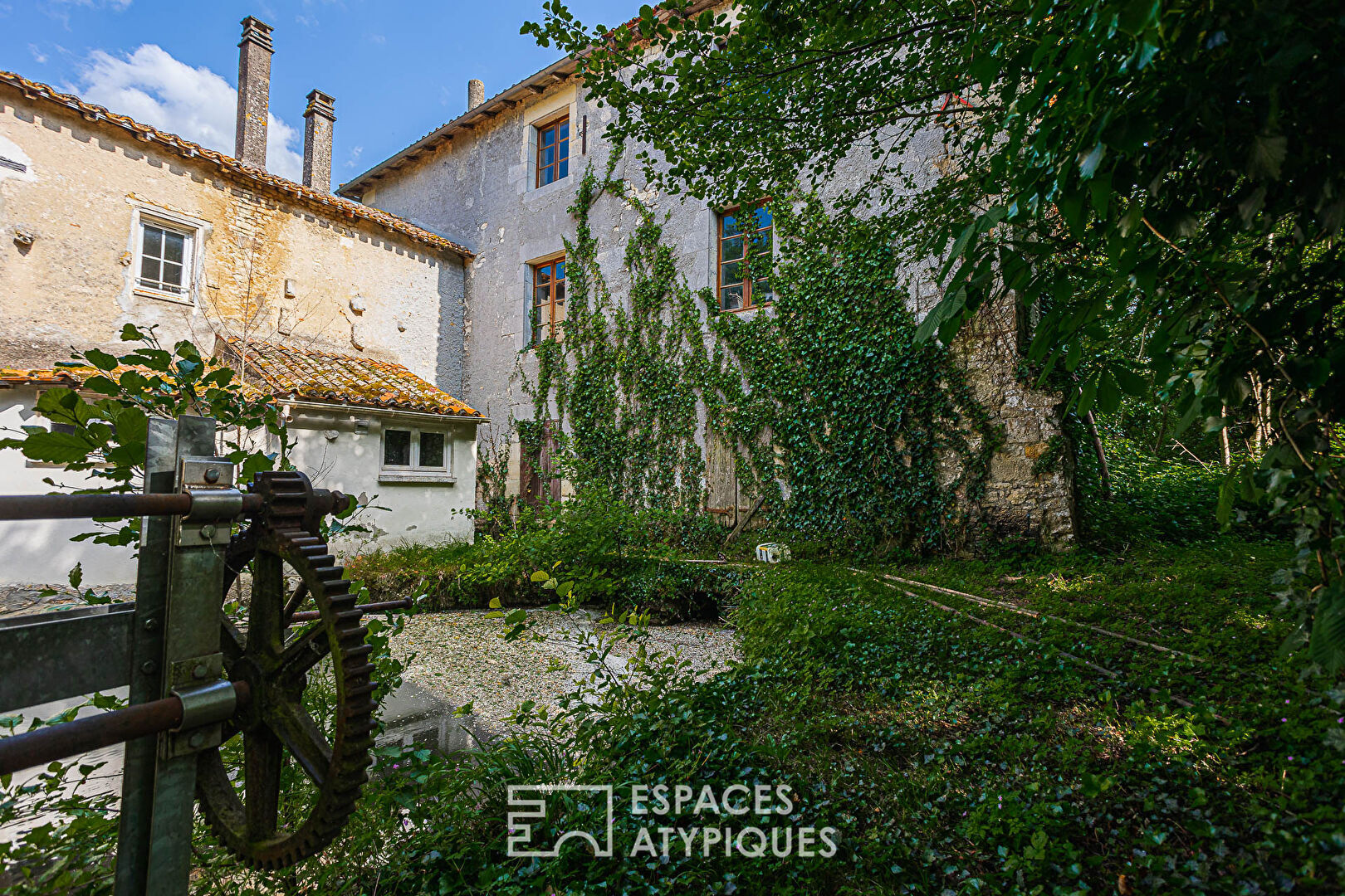 Villa / Maison  T9 à vendre Niort 79000