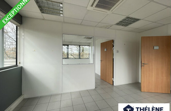 BUREAUX à LOUER — photo 2