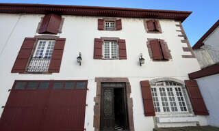 Maison 15 Pièces 420 m² à vendre à Saint-Jean-Pied-de-Port (64220)