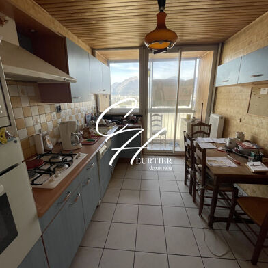 Appartement 4 pièces 82000 €