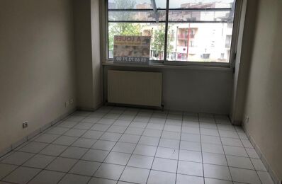 location appartement 402 € CC /mois à proximité de Le Vibal (12290)