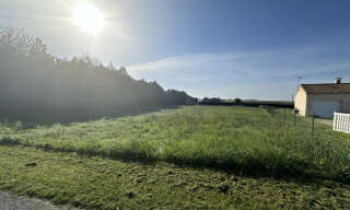 Terrain   m² à vendre à Mosnac (17240)