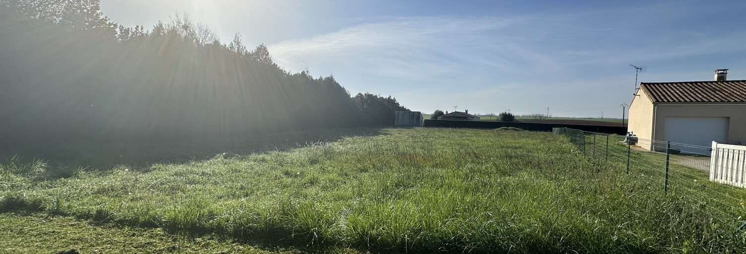Terrain   m² à vendre à Mosnac (17240)