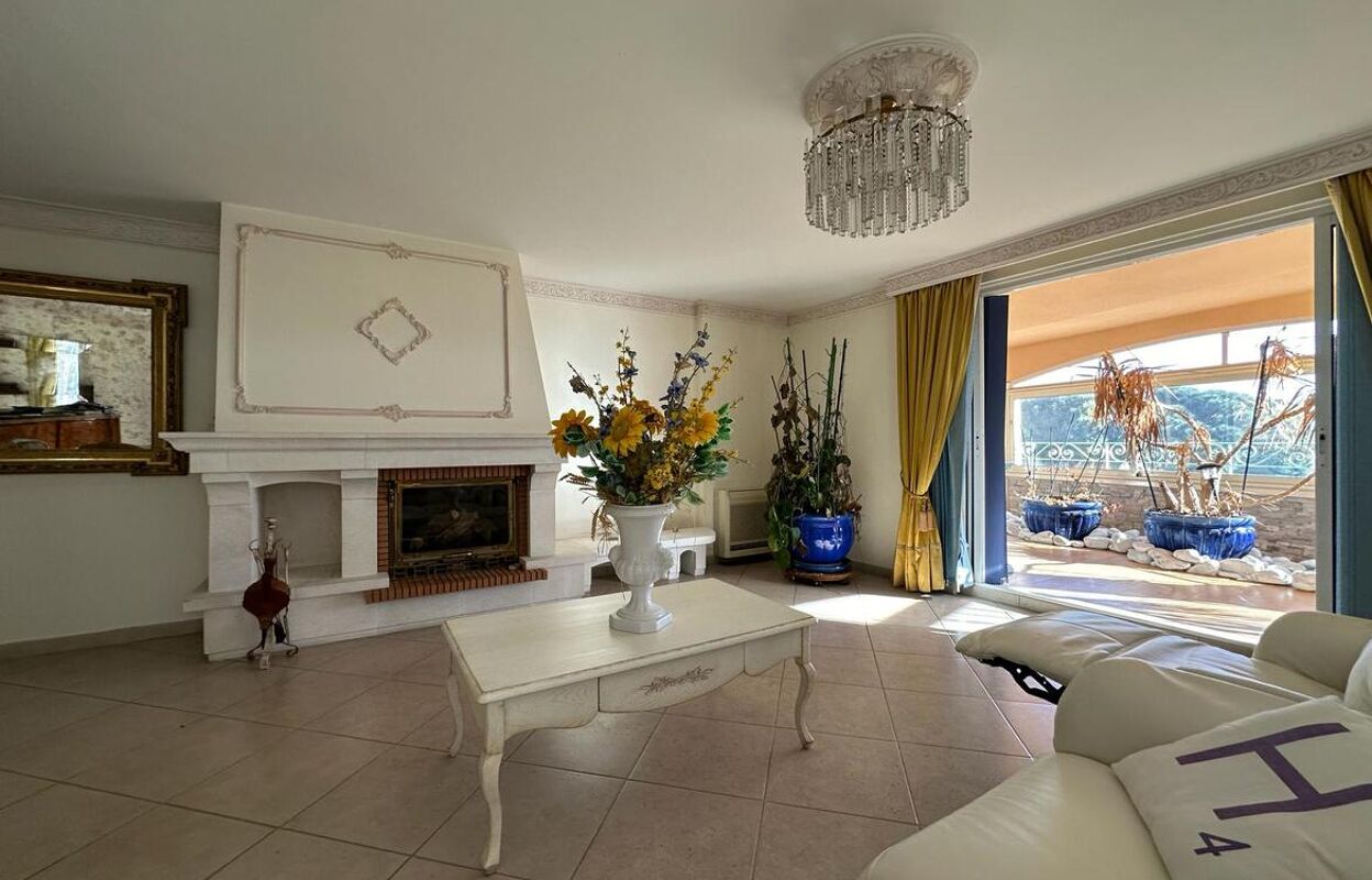 appartement 4 pièces 140 m2 à vendre à Bormes-les-Mimosas (83230)
