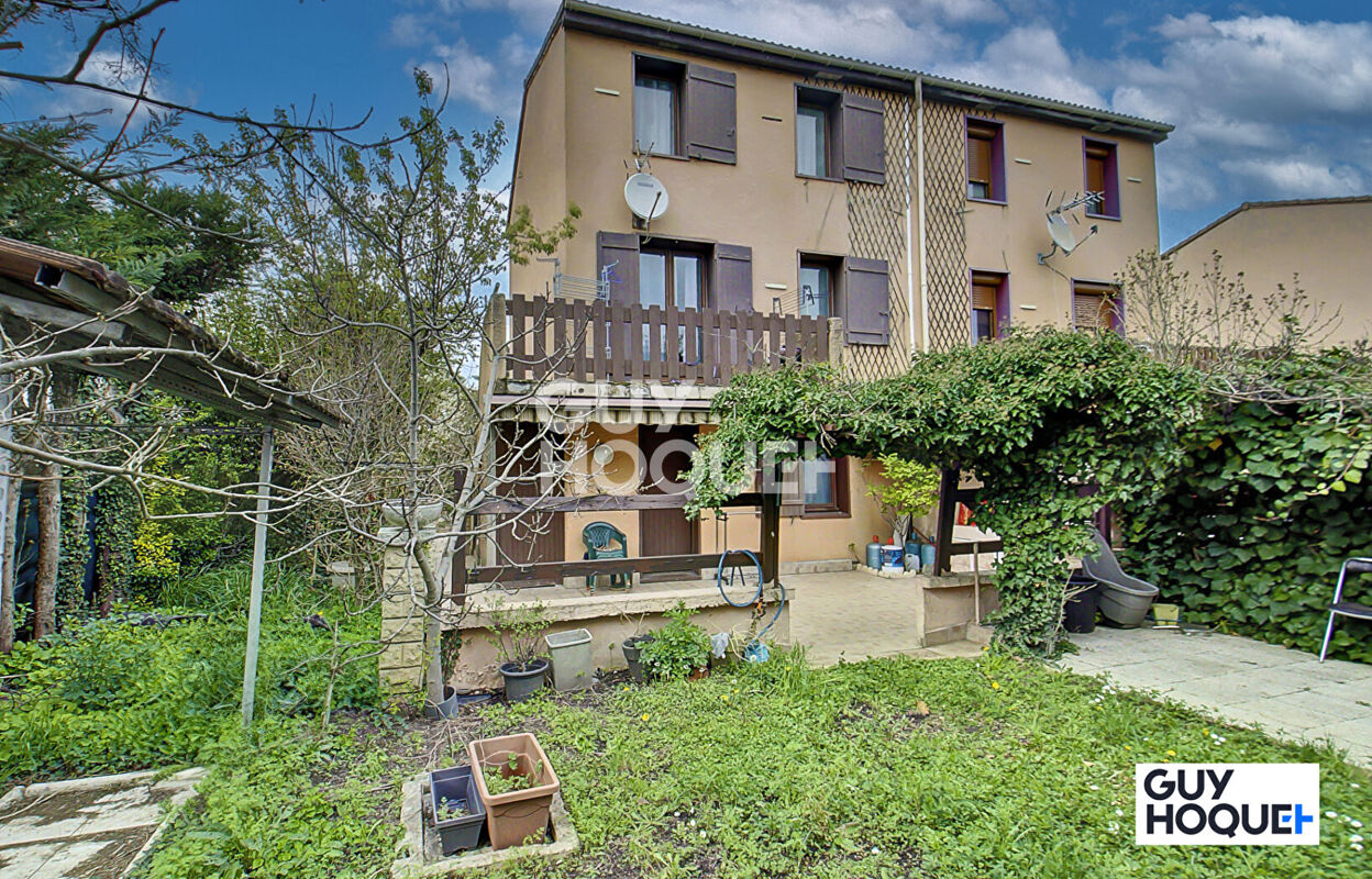 maison 5 pièces 84 m2 à vendre à Vaulx-en-Velin (69120)