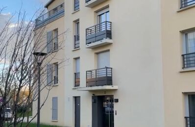 location appartement 1 100 € CC /mois à proximité de Moissy-Cramayel (77550)