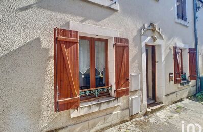 vente maison 157 500 € à proximité de Saint-Caprais (18400)