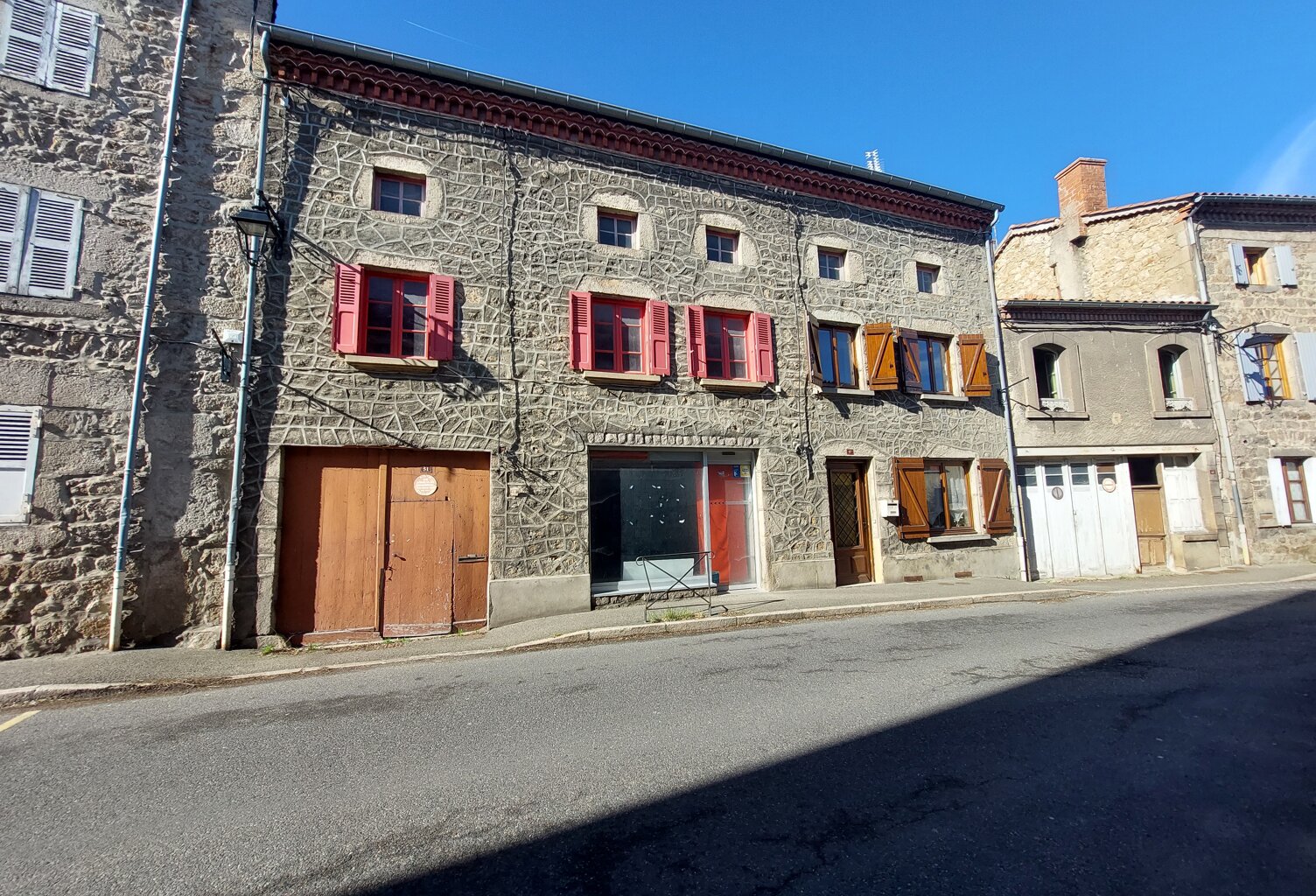 Vente immeuble  450 m² Montbrison (42600) — photo 1