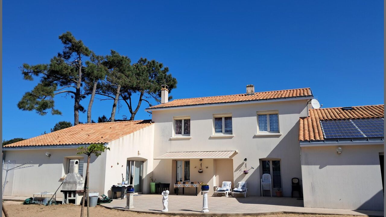 maison 10 pièces 228 m2 à vendre à La Tranche-sur-Mer (85360)