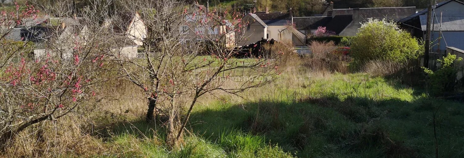 Terrain  1364 m² à vendre à La Chartre-sur-le-Loir (72340)
