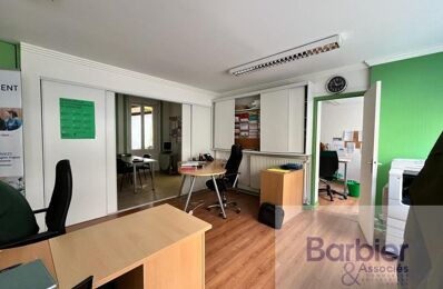 location bureau 650 € CC /mois à proximité de Baden (56870)