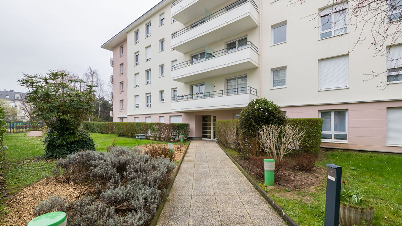 appartement 3 pièces 56 m2 à vendre à Noisy-le-Grand (93160)