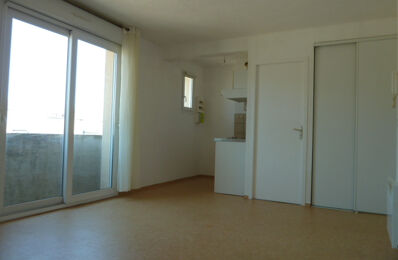 location appartement 280 € CC /mois à proximité de Naucelle (12800)