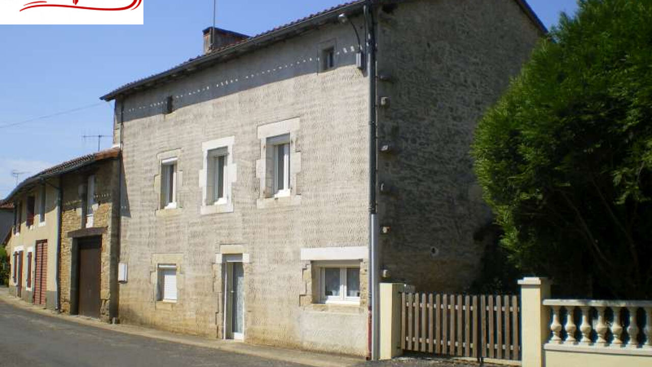 maison 5 pièces 117 m2 à louer à Pleuville (16490)