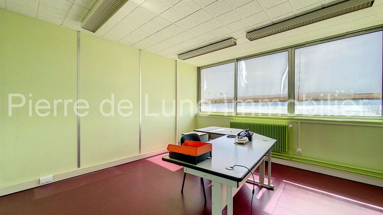 immeuble  pièces 1140 m2 à vendre à Besançon (25000)