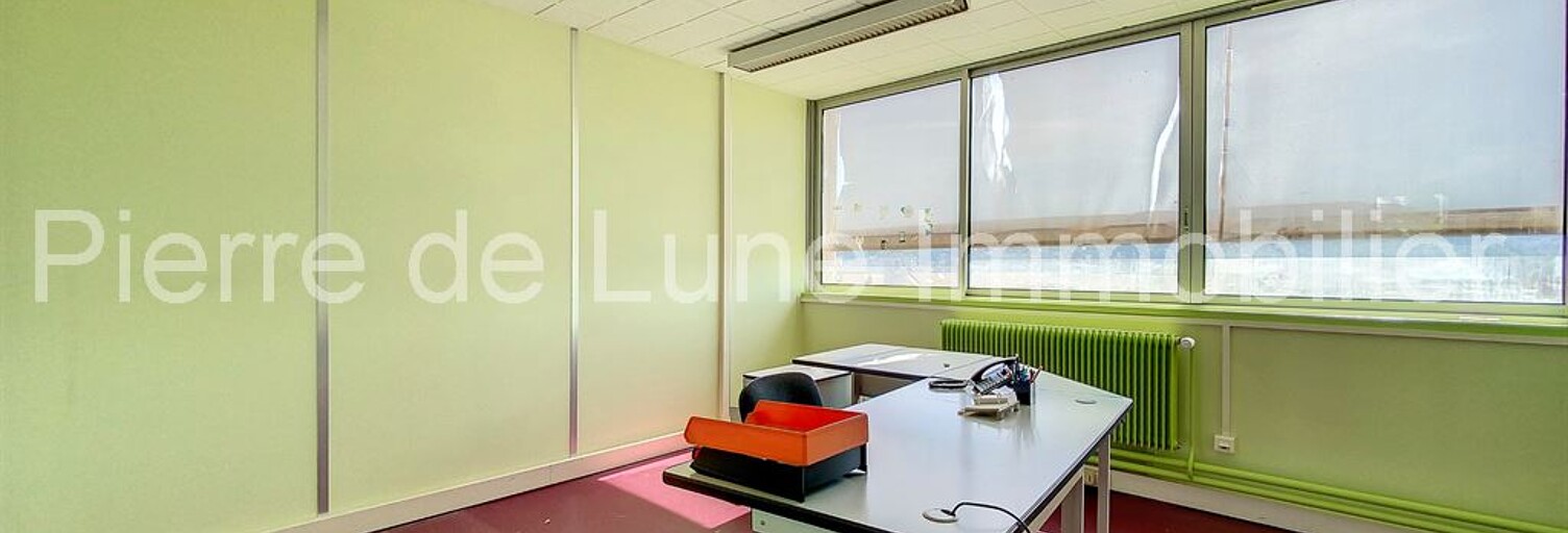 Immeuble  1140 m² à vendre à Besançon (25000)