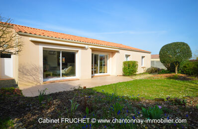 vente maison 262 500 € à proximité de Saint-Juire-Champgillon (85210)