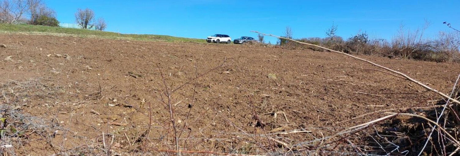 Terrain  1590 m² à vendre à Montaignac-sur-Doustre (19300)