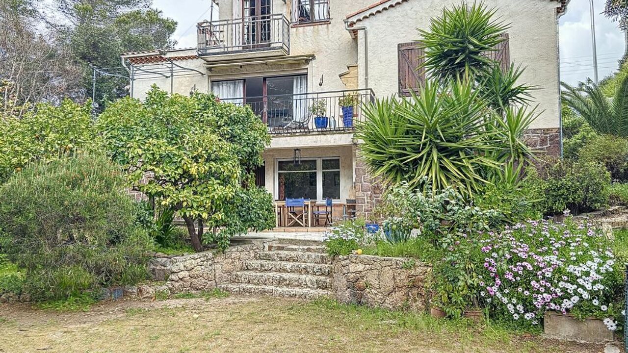 maison 6 pièces 190 m2 à vendre à Saint-Raphaël (83530)
