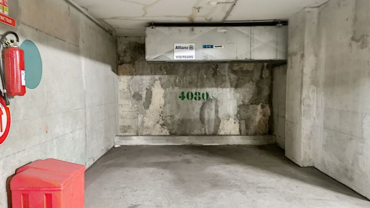 garage  pièces  m2 à louer à Toulouse (31000)