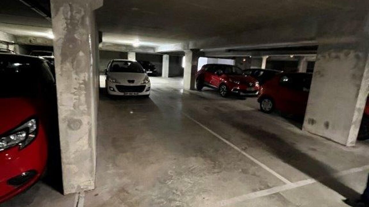 garage  pièces  m2 à louer à Onet-le-Château (12000)