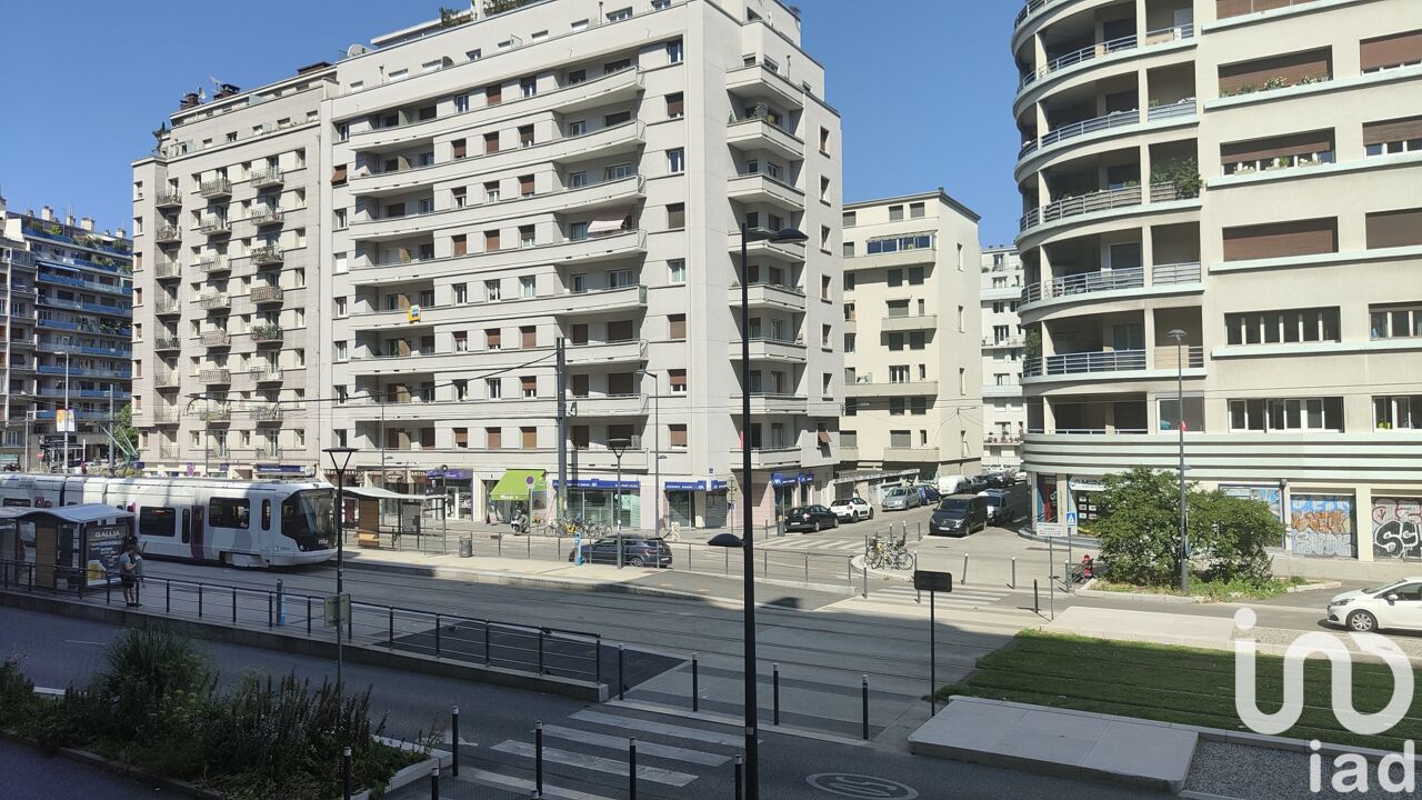 appartement 2 pièces 64 m2 à vendre à Grenoble (38100)