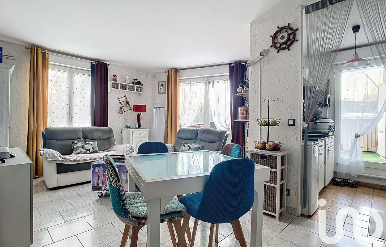 appartement 3 pièces 53 m2 à vendre à Saint-Denis (93210)