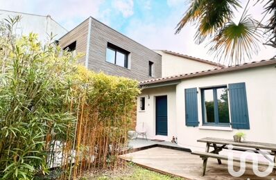 vente maison 790 000 € à proximité de Sainte-Radégonde-des-Noyers (85450)