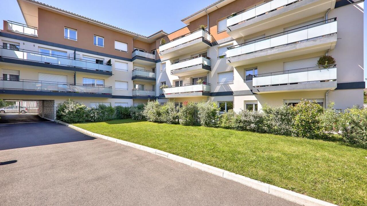 appartement 2 pièces 42 m2 à vendre à Rillieux-la-Pape (69140)