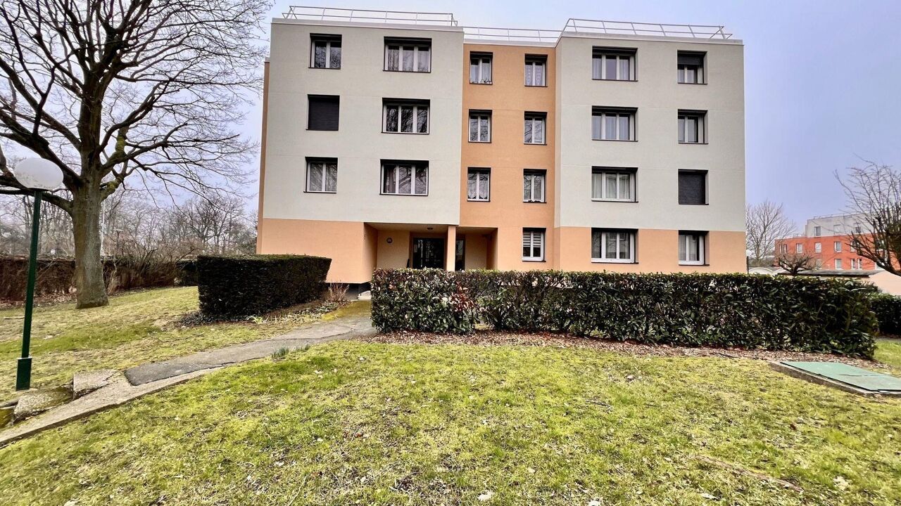 appartement 4 pièces 82 m2 à vendre à Sainte-Geneviève-des-Bois (91700)