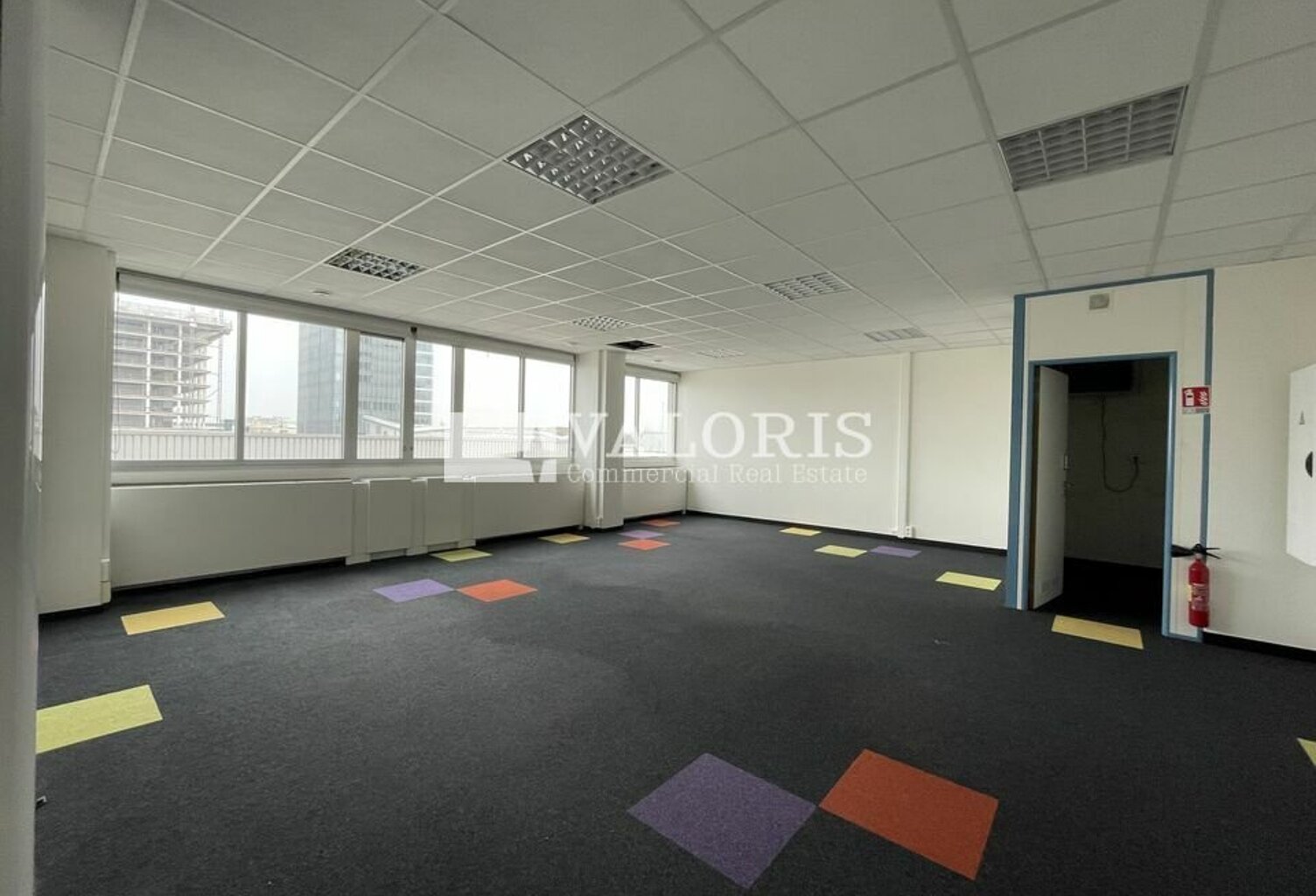 BUREAUX à LOUER — photo 1