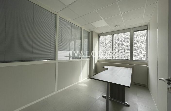 BUREAUX à LOUER — photo 4