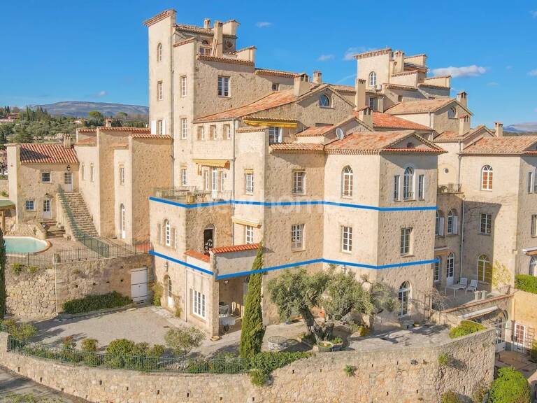 Appartement charmant au Château du Puy à Tourrettes — photo 1