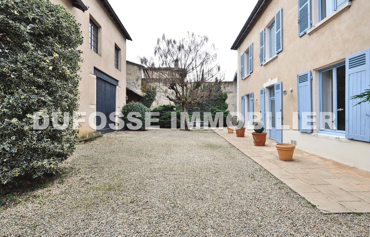 maison 20 pièces 900 m2 à vendre à Brignais (69530)