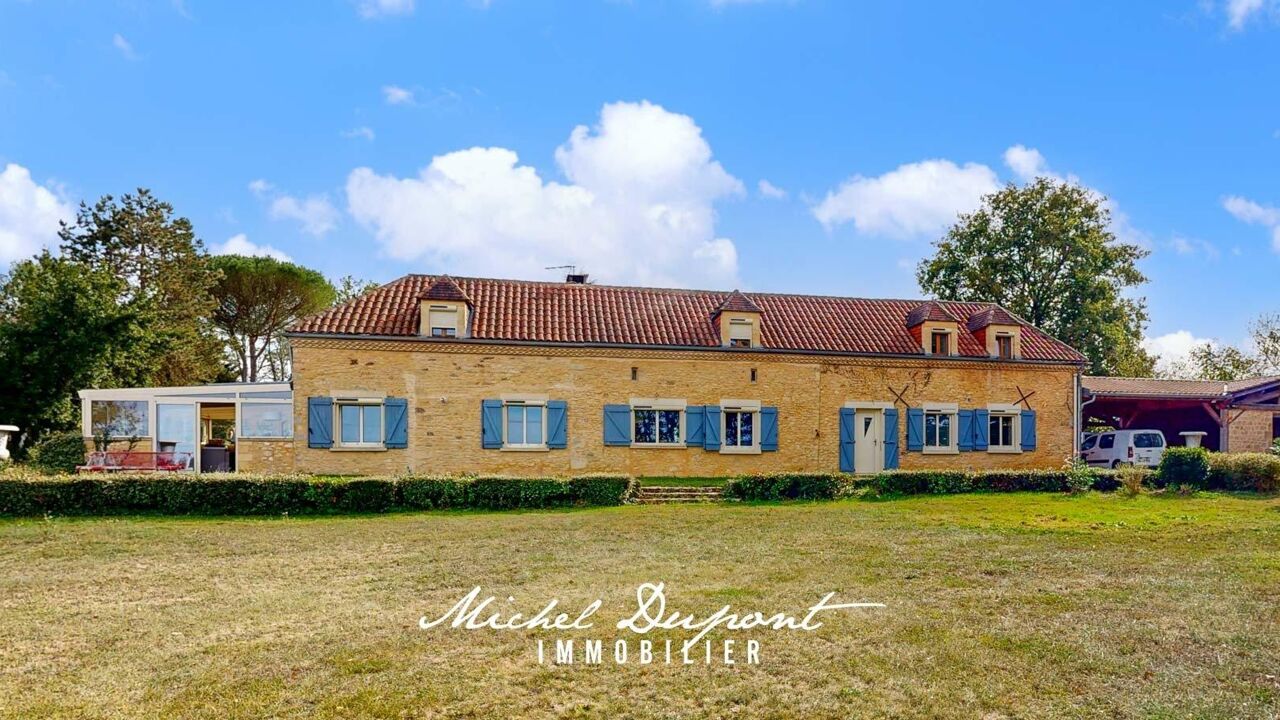 maison 13 pièces 395 m2 à vendre à Saint-Chamassy (24260)