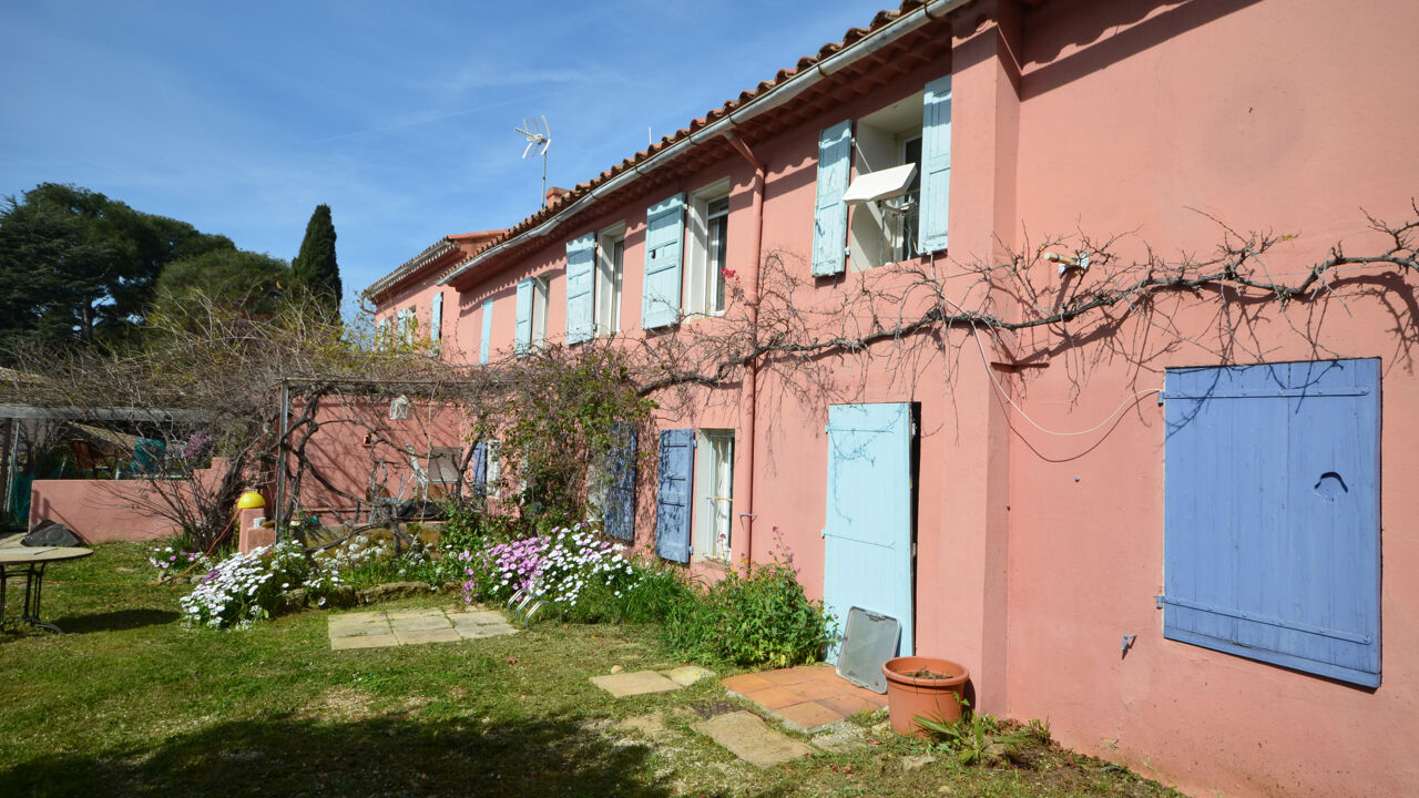 maison 10 pièces 369 m2 à vendre à Sanary-sur-Mer (83110)