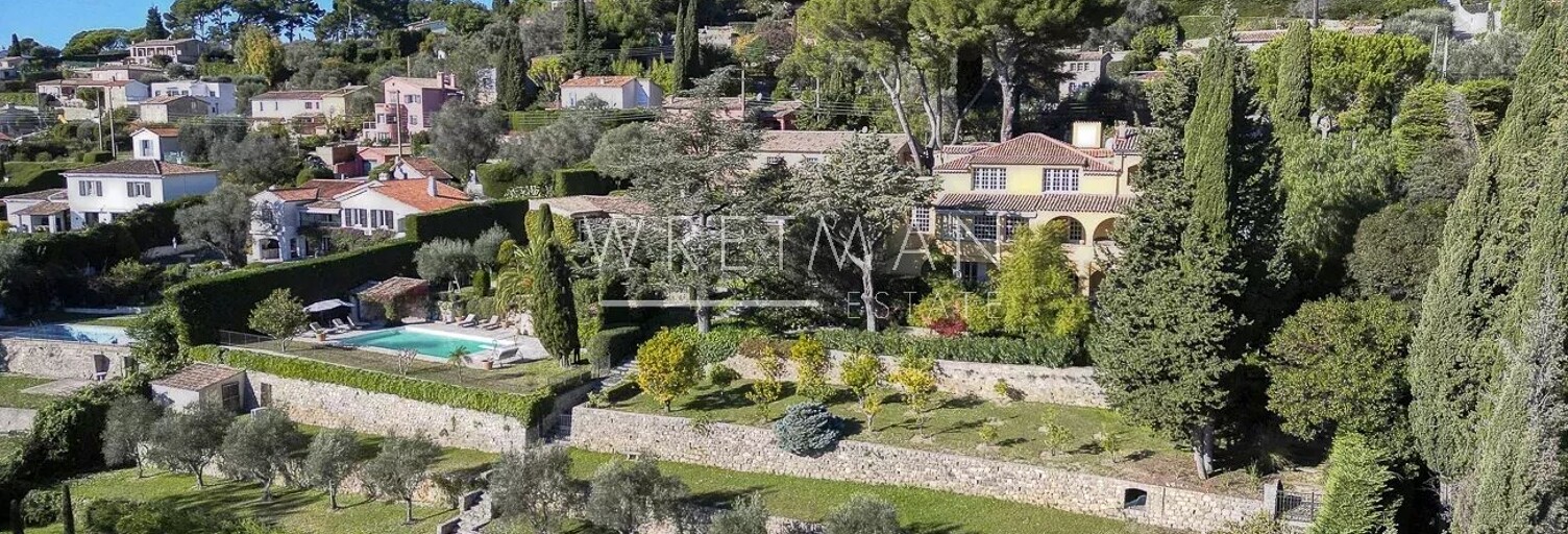 Immeuble  826 m² à vendre à Mougins (06250)