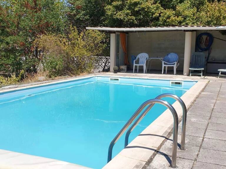 MAISON AVEC TERRAIN ET PISCINE FORT POTENTIEL D'AMÉNAGEMENT — photo 1