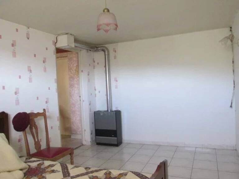 MAISON AVEC TERRAIN ET PISCINE FORT POTENTIEL D'AMÉNAGEMENT — photo 1