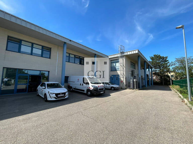 BUREAUX à LOUER — photo 1