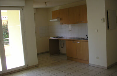 location appartement 740 € CC /mois à proximité de Reyniès (82370)
