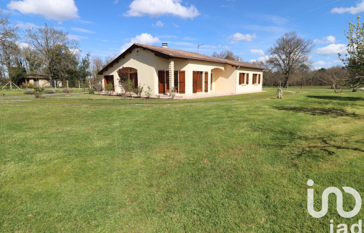 maison 6 pièces 142 m2 à vendre à Bussac-Forêt (17210)