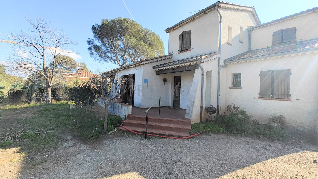 maison 6 pièces 182 m2 à vendre à Saint-Raphaël (83530)