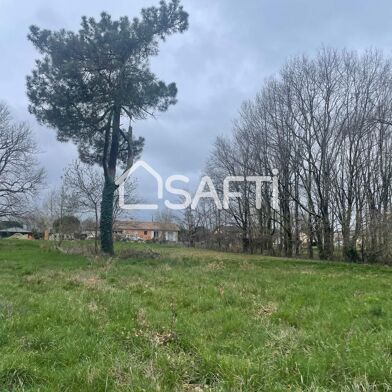 Terrain 2071 m²