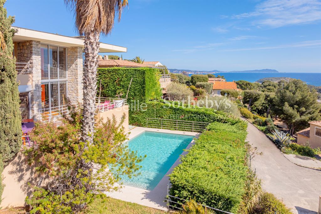 Villa / Maison 7 pièces  à vendre La Ciotat 13600