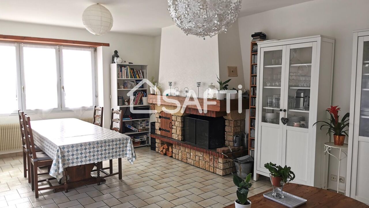 maison 5 pièces 141 m2 à vendre à Niort (79000)