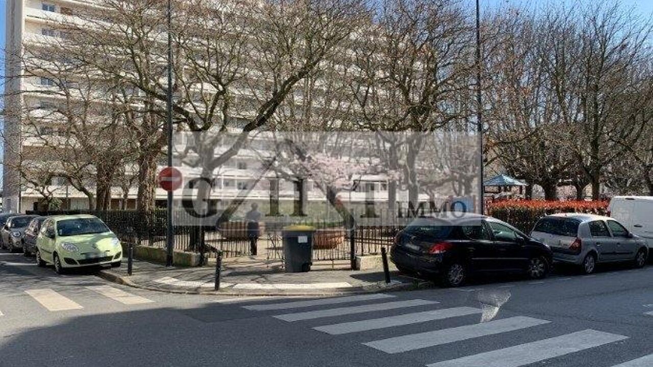 immeuble  pièces 200 m2 à vendre à Maisons-Alfort (94700)