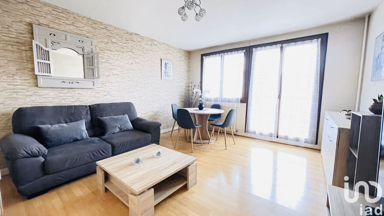 appartement 3 pièces 63 m2 à vendre à Corbeil-Essonnes (91100)