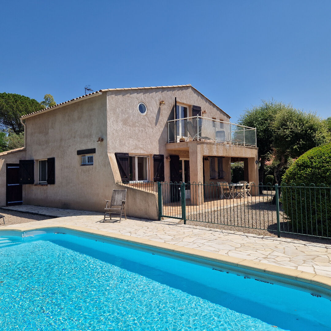 Villa / Maison 6 pièces  à vendre Roquebrune-sur-Argens 83520